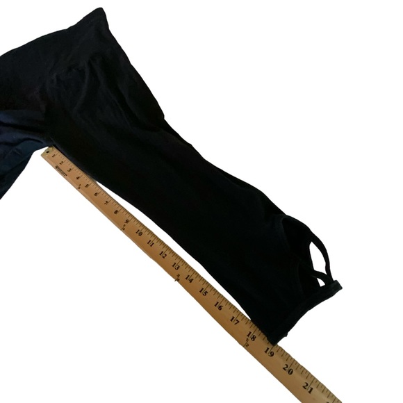 Poof! Leggings Black Capri Length With Cutout Bottom High Waisted Size Large - Picture 7 of 9